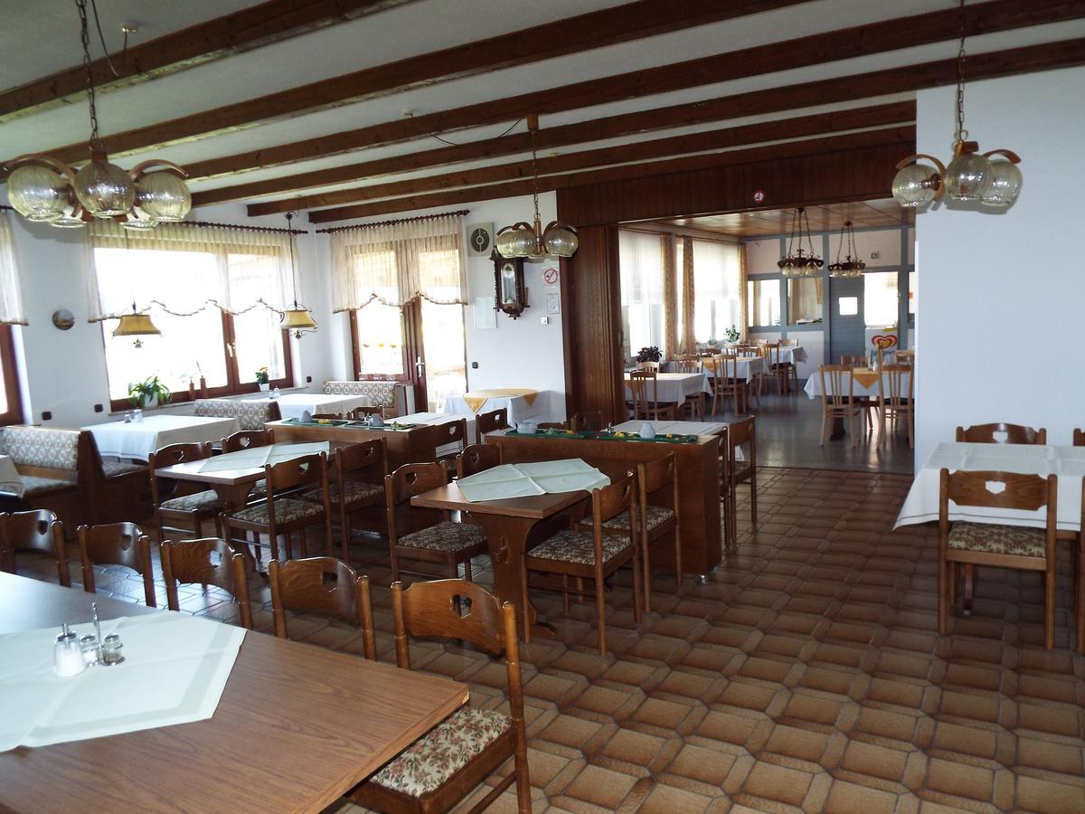 Hotel Garni Zum Reinhardswald Gewissenruh Luaran gambar