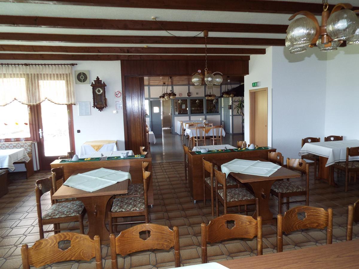 Hotel Garni Zum Reinhardswald Gewissenruh Luaran gambar